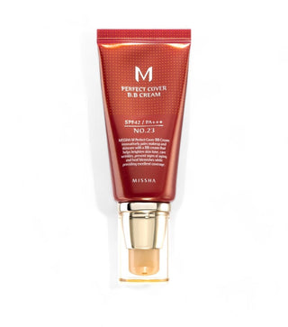 La BB Cream che uniforma il tono della pelle per un look naturale e impeccabile.

