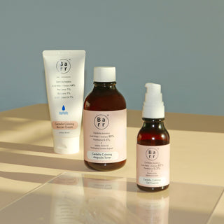 Focus sugli ingredienti chiave del Barr Centella Calming Toner, come Centella Asiatica e Acido Ialuronico, per una pelle idratata e lenita
