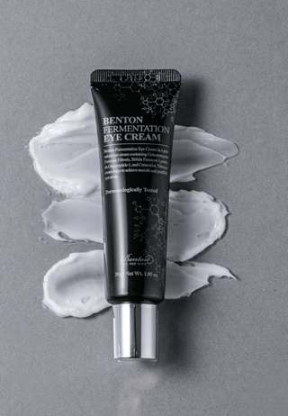 Adatta a tutti i tipi di pelle, la Benton Eye Cream illumina e nutre senza appesantire, per uno sguardo giovane e radioso.