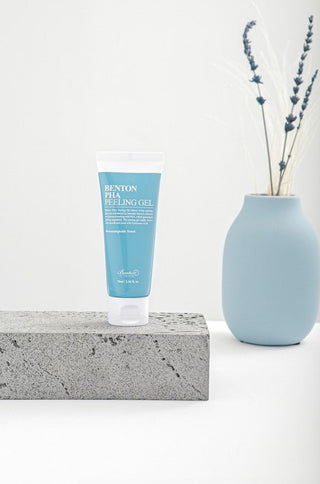Gel esfoliante vegan-friendly che migliora texture e tono senza seccare.
