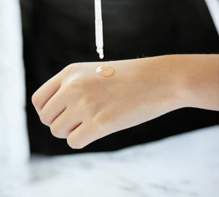 Formula essenziale, senza irritanti: ideale anche per le pelli sensibili.