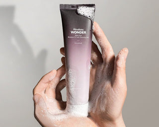 Haruharu Wonder Black Rice Moisture 5.5 Soft Cleansing Gel 100ml: detergente viso delicato con Riso Nero fermentato per pelle pulita e idratata.