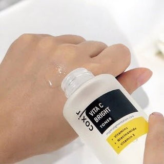 La combinazione di vitamine C, A, B3 ed E per risultati visibili.

