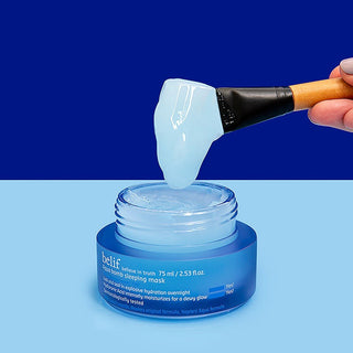 Maschera notturna idratante con ingredienti antiossidanti. Risultati visibili ogni mattina.