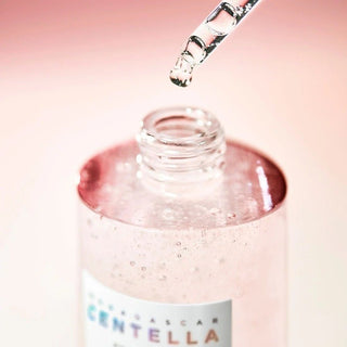 Controlla il sebo, migliora l’elasticità e uniforma la grana della pelle.

