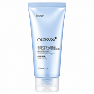 Detergente viso esfoliante in schiuma Medicube Zero Pore SA Clear Capsule Cleansing Foam 120g con acido salicilico AHA e PHA